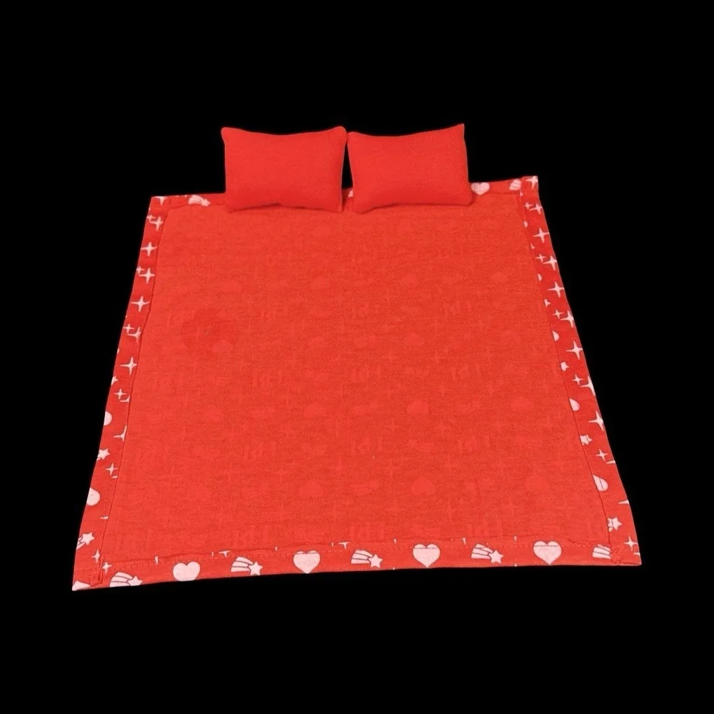 Rainbow High Doll House Bedding Set Red Blanket & 2‎ Sparkle Pillows Replacement